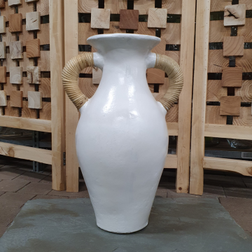 Vase avec anses en rotin