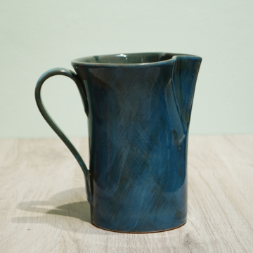 Pichet haut en céramique                                     