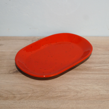 Petite assiette ovale en céramique                                