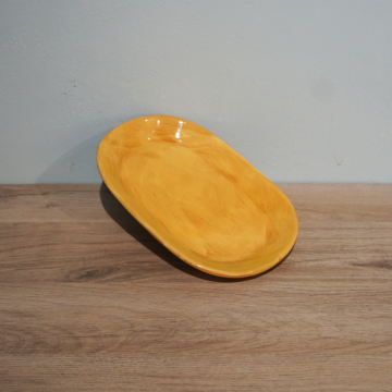 Petite assiette ovale en céramique                                   