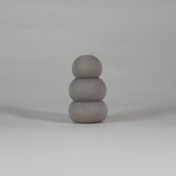 Bougie en forme de cairn, D9 x H15cm